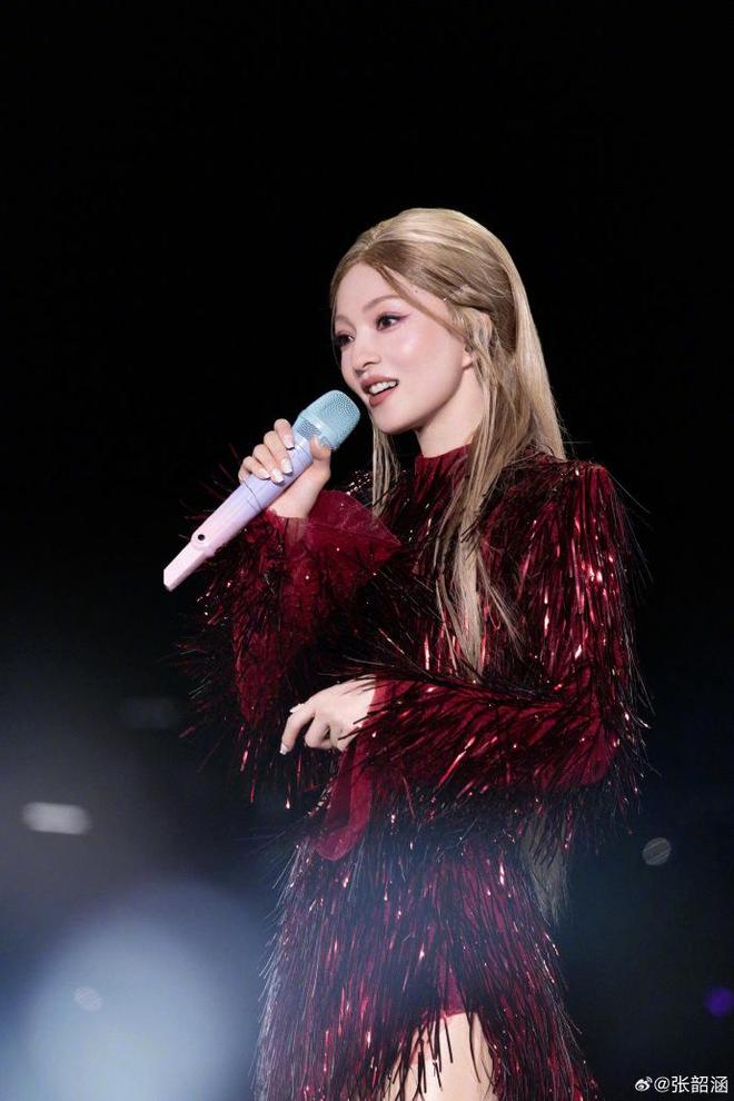 张韶涵怒怼台媒：你永远见不得光！(图1)