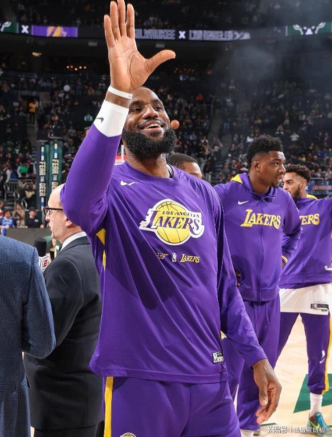 41岁詹姆斯再破天花板这一次他让和库里整个体坛沉默了(图17)