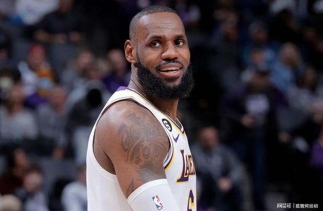41岁詹姆斯再破天花板这一次他让和库里整个体坛沉默了(图22)