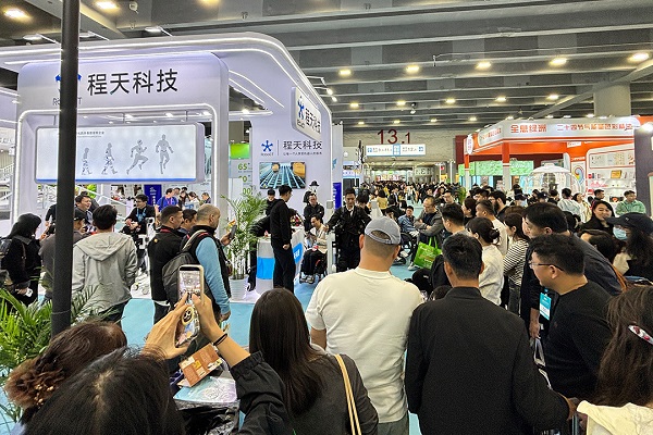 科技赋能重塑行走底气：外骨骼机器人正从医院走进千家万户(图2)