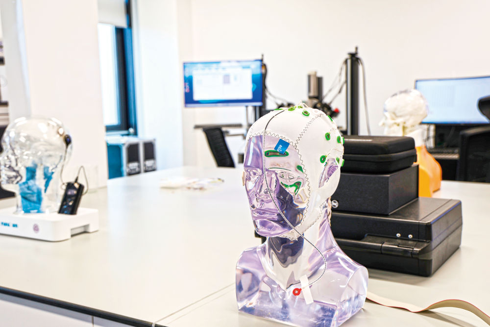 上海浦东：解锁脑机接口“全球首证”——加速育成生物医药“热带雨林”(图1)