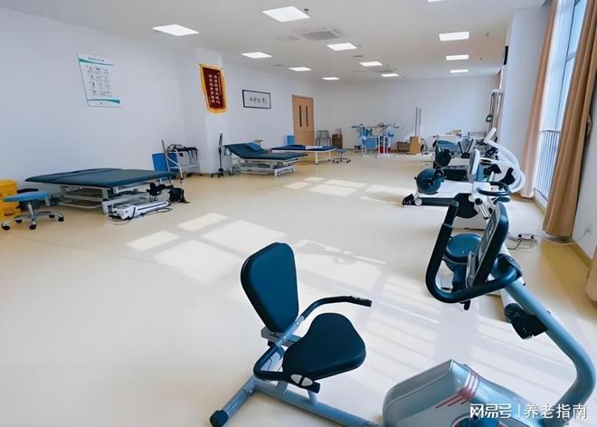 上海感恩护理院探院报告：专业医疗团队+24小时护理+康复训练设施(图3)