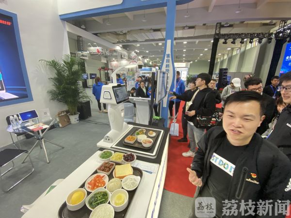 记者体验零下130℃冷冻舱原来不是冷这么简单！（视频）(图5)