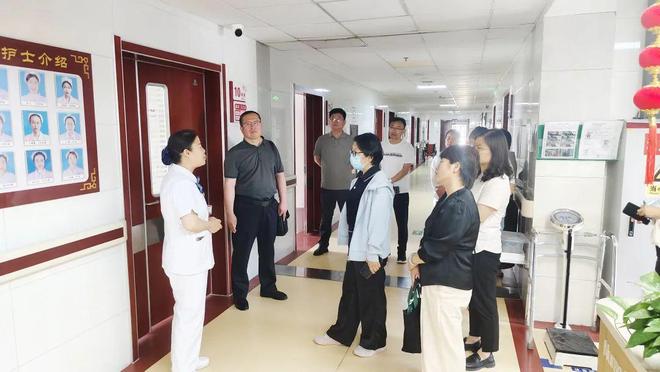 感知山东 陵城区人民医院一行到德州市中医院康复医学科参观交流(图1)