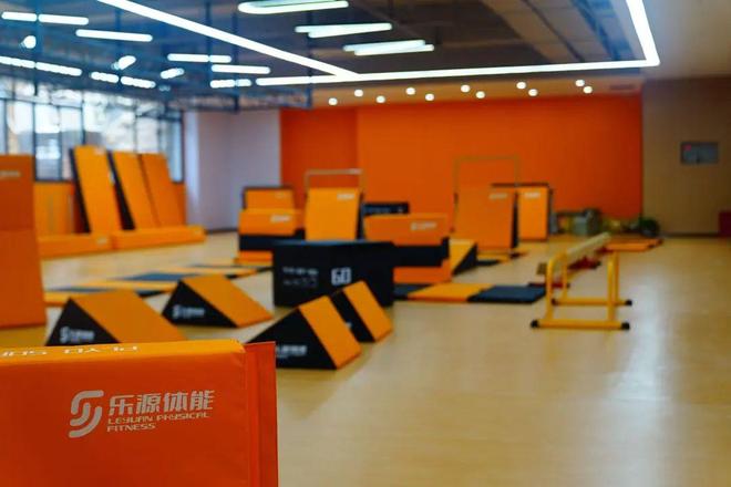 花都“撸铁”爱好者天花板来了！(图8)