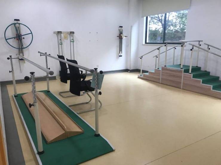 2025上海闵行区失能老人养老院全攻略紧急救援系统配备康复训练设备褥疮预防与护理附电话地址!(图4)